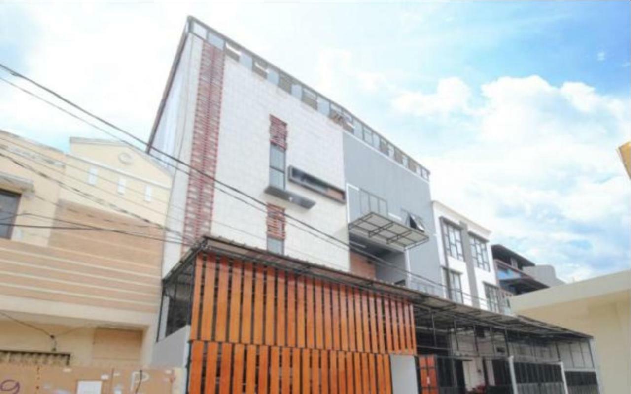 Kamar Keluarga Duri Kosambi Hotel Giacarta Esterno foto